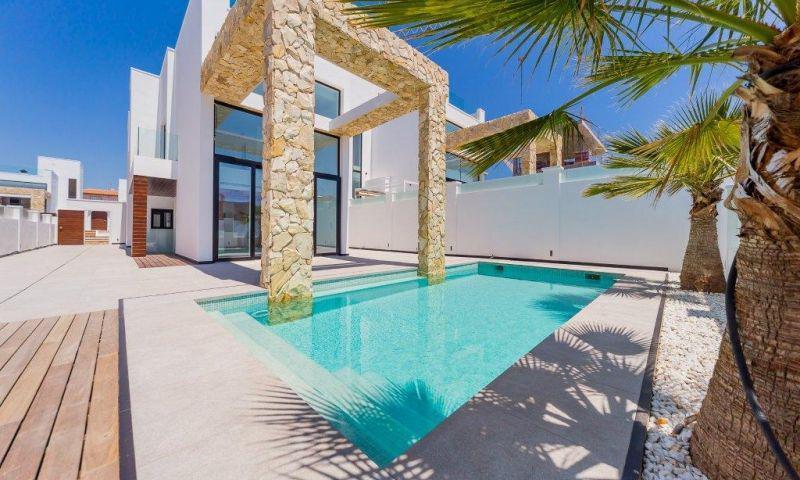 Chalet en venta en Torrevieja, Torre del moro photo 0