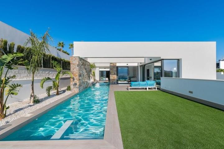 Chalet en venta en Benijofar, Benijofar photo 0