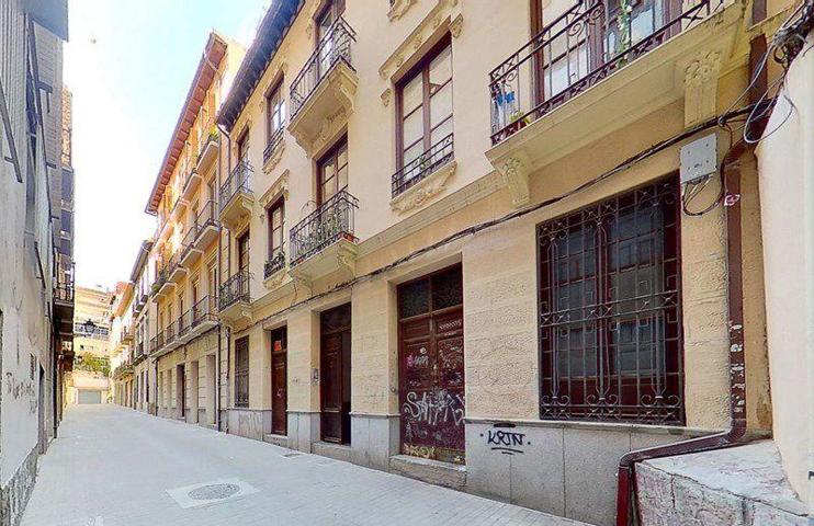 Edificio en venta en Granada, CENTRO - Plaza Birrambla photo 0