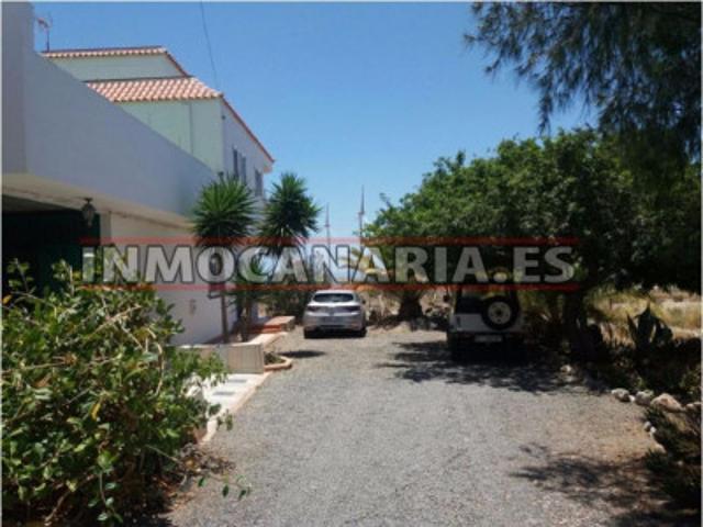 Casa en venta en San Bartolomé de Tirajana photo 0