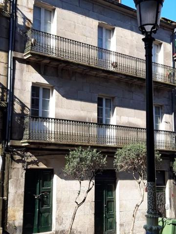 Edificio en venta en Vigo, Urzaiz photo 0