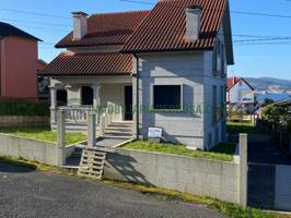 Chalet en venta en Poio, Campelo photo 0