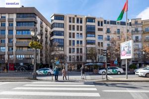 Piso en venta en Granada, Centro photo 0