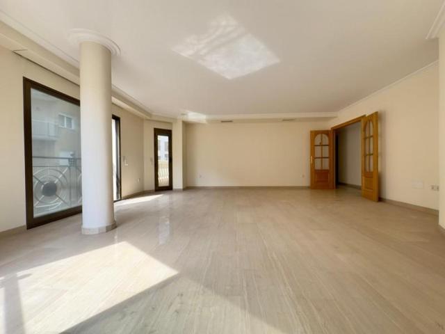 Piso en venta en Elche, Centro photo 0