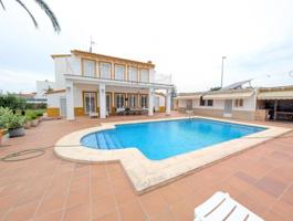 Chalet en venta en Gandia, Grao de Gandia photo 0