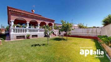 Chalet en venta en Barberà del Vallès, Can gorgs ii photo 0
