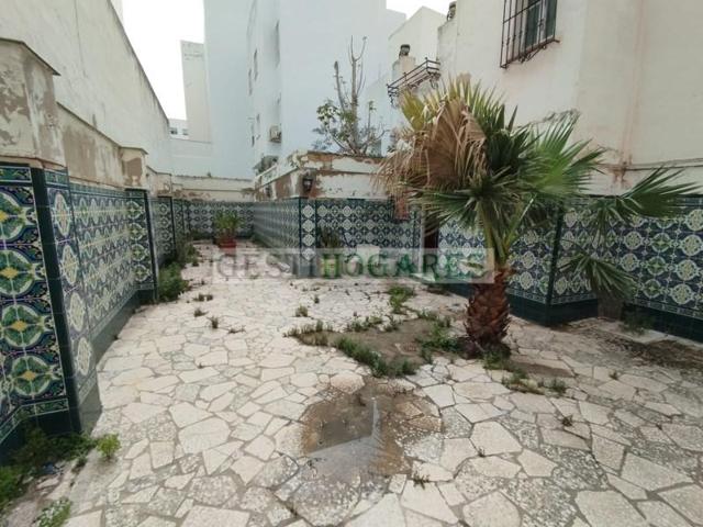 Casa en venta en Cádiz photo 0
