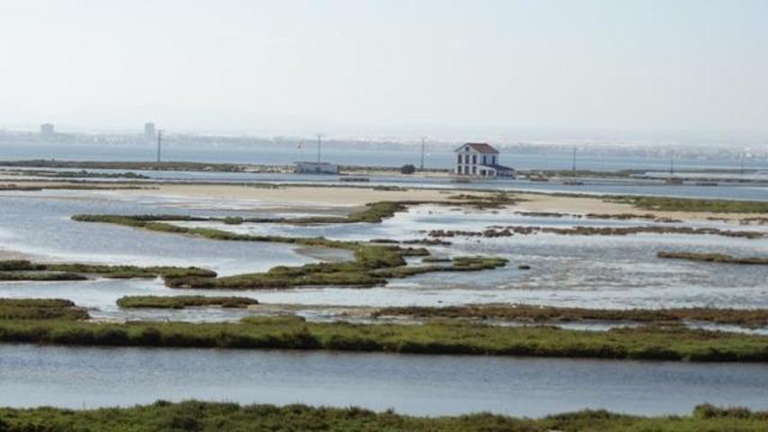 Chalet en venta en La Manga del Mar Menor, VENECIOLA photo 0