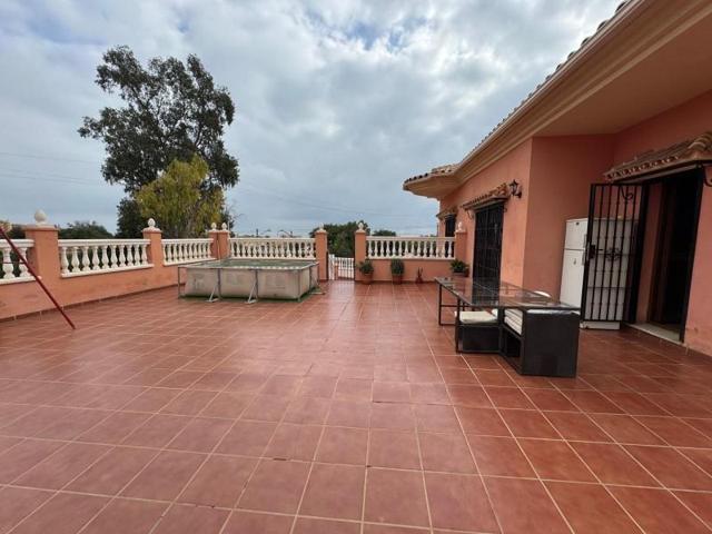 Chalet en venta en Benalmádena, Myramar photo 0