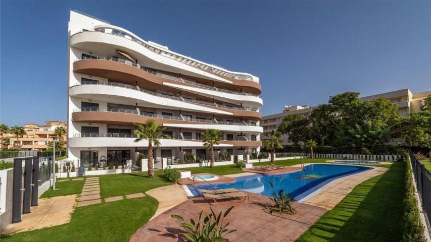 Apartamento en venta en Sant Llorenç des Cardassar, Cala millor photo 0