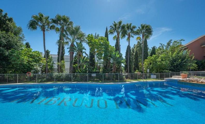 Apartamento en venta en Marbella, Puerto Banus photo 0