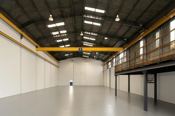 Nave industrial en venta en Manises, Poligono del Aeropuerto photo 0
