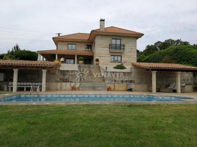 Chalet en venta en Ourense photo 0