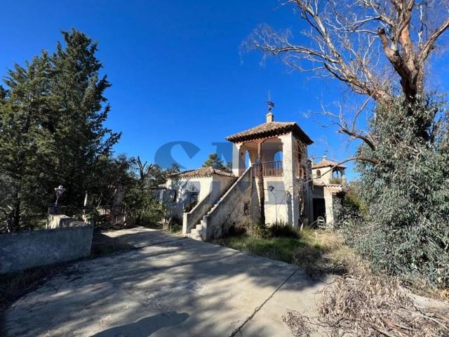 Casa con terreno en venta en Toledo photo 0