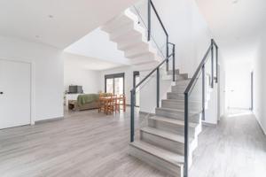 Chalet en venta en Otura, Vega de granada zona sur photo 0