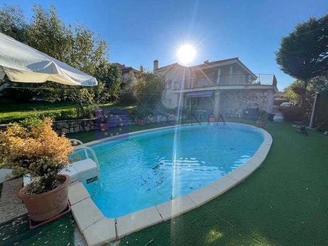 Chalet en venta en Cáceres photo 0