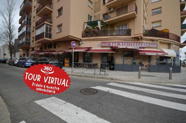 Local comercial en venta en Reus, Avda. Mediterrani photo 0