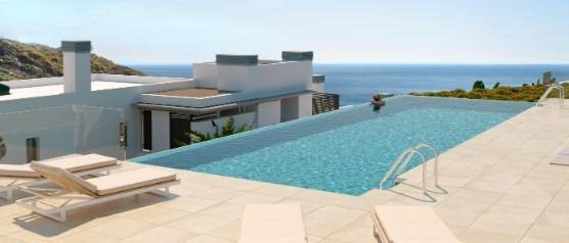 Aticos en venta en Fuengirola, Carvajal photo 0