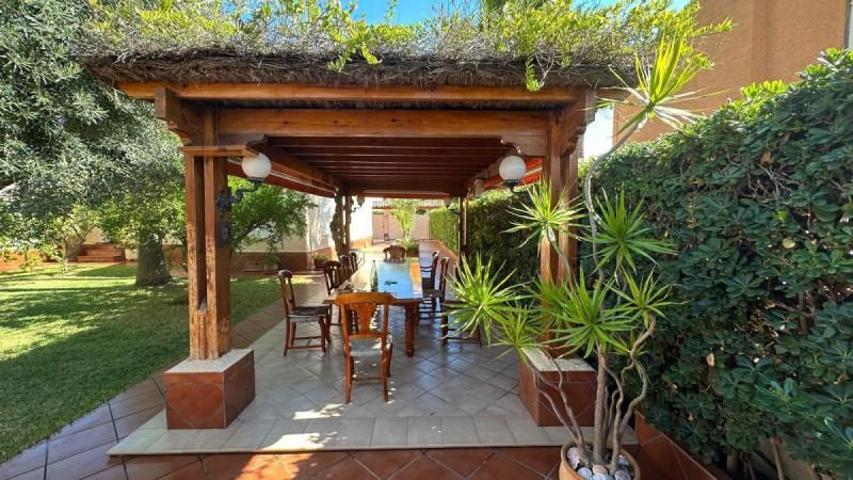 Chalet en venta en El Campello, URBANIZACIONES photo 0