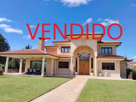 Chalet en venta en Santa Marta de Tormes, ALDEBARAN photo 0