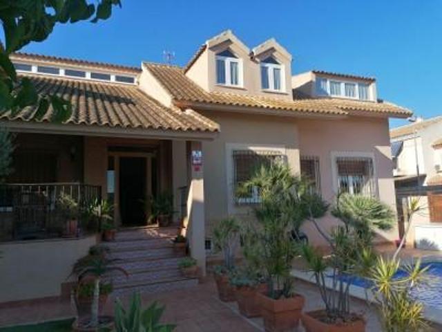 Chalet en venta en Los Alcázares, 13 de Octubre photo 0