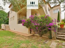 Chalet en venta en La Bisbal d'Empordà, Carrer Gavarres, 17100 photo 0