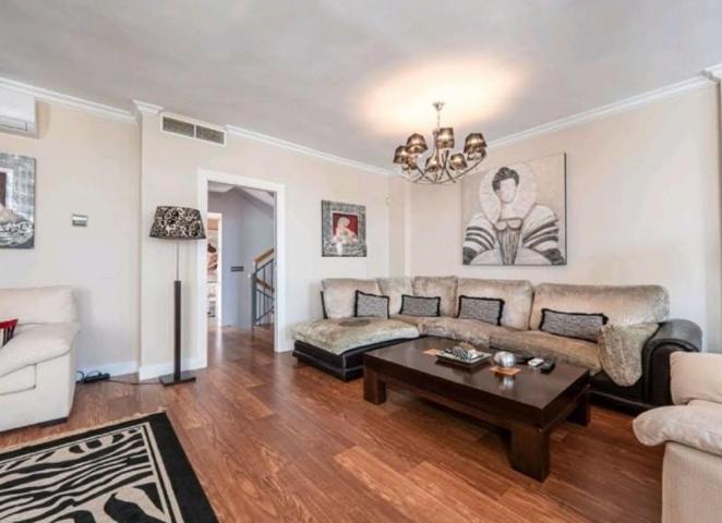 Adosada en venta en Málaga, Puerto Sol-Los Almendros-El Tomillar photo 0