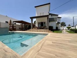 Chalet en venta en L'Eliana photo 0