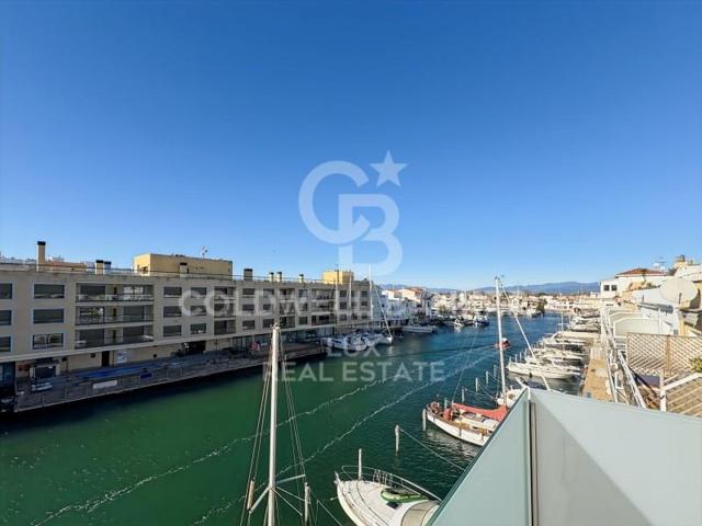 Chalet en venta en Empuriabrava, Sector Moxó photo 0