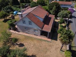 Chalet en venta en Boqueixón, Galicia photo 0