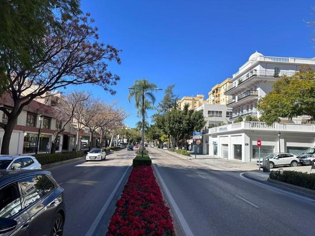Local comercial en venta en Marbella, Marbella Centro photo 0