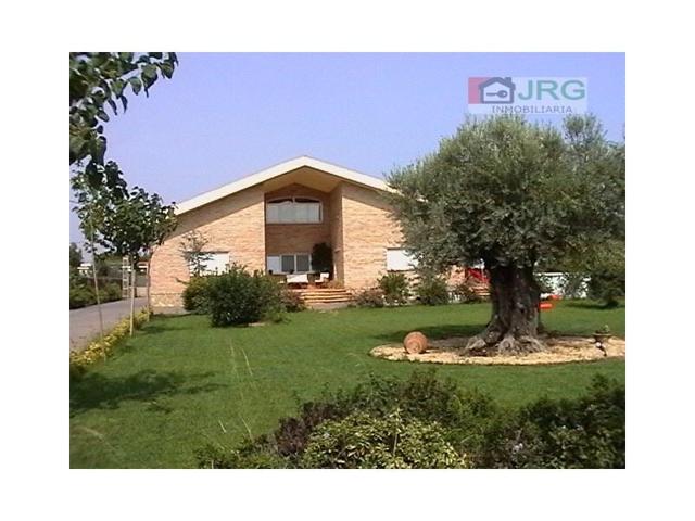 Chalet en venta en Benicarló photo 0