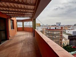 Aticos en venta en Las Palmas de Gran Canaria photo 0