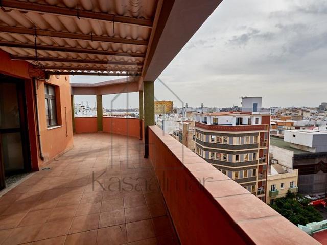 Aticos en venta en Las Palmas de Gran Canaria photo 0