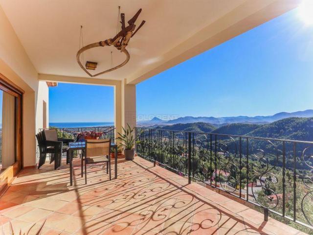 Chalet en venta en Oliva photo 0