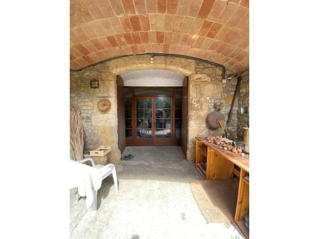 Casa en venta en La Bisbal d'Empordà photo 0