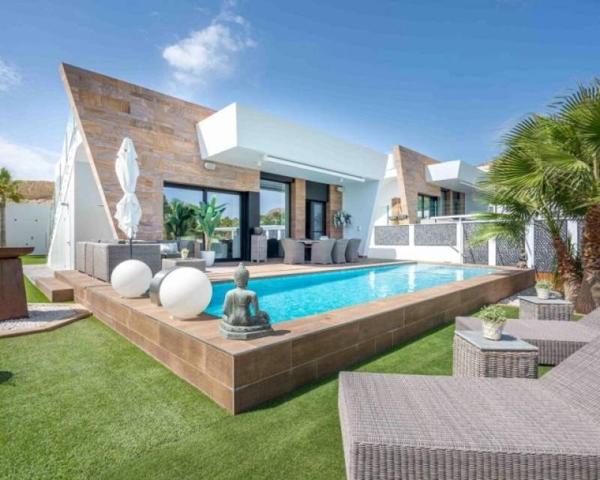 Casa en venta en Finestrat photo 0