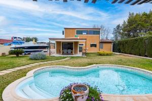 Casa con terreno en venta en Mallorca, Son Ferriol photo 0