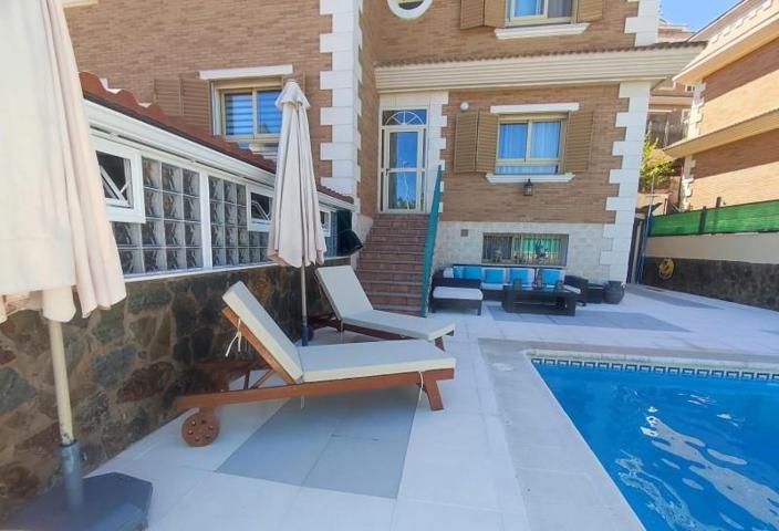 Casa en venta en Cáceres, R-66 photo 0