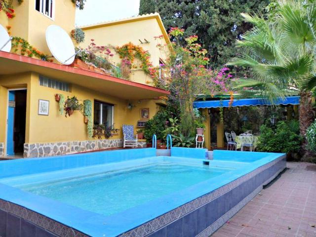 Chalet en venta en Benalmádena, Benalmádena Costa photo 0