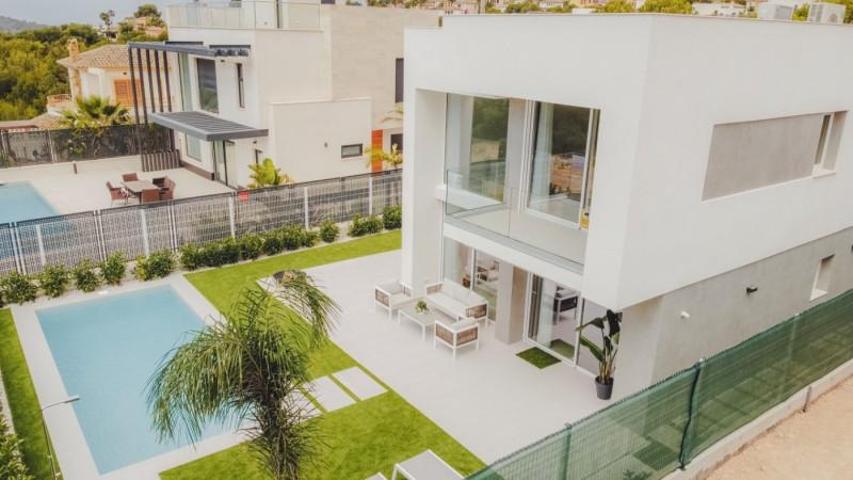 Chalet en venta en Finestrat, Sierra cortina photo 0