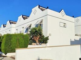 Adosada en venta en Sitges photo 0