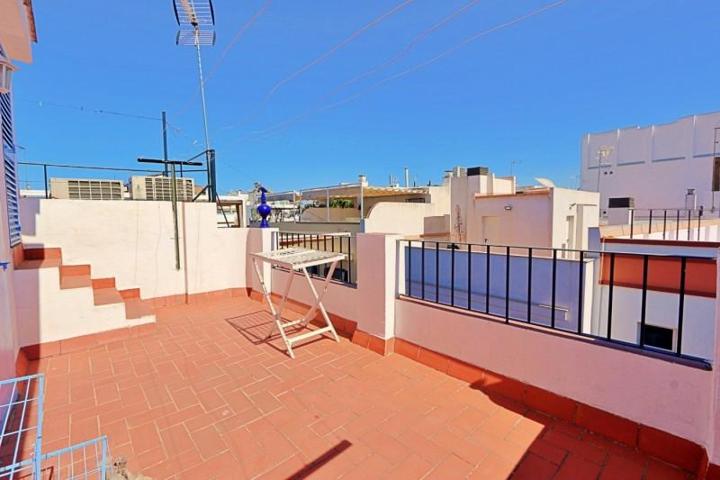 Casa en venta en Sevilla, Feria photo 0