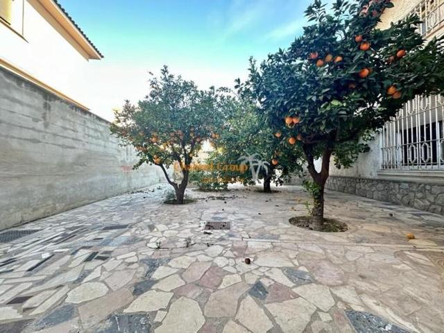 Chalet en venta en Elche, Elche photo 0