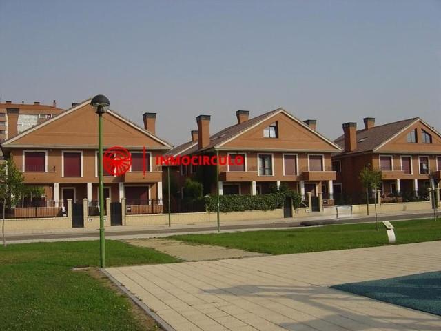 Chalet en venta en Burgos, G3 photo 0