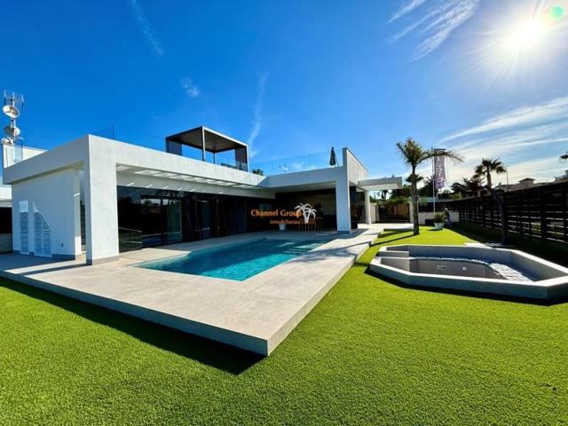 Chalet en venta en Algorfa, Montemar photo 0