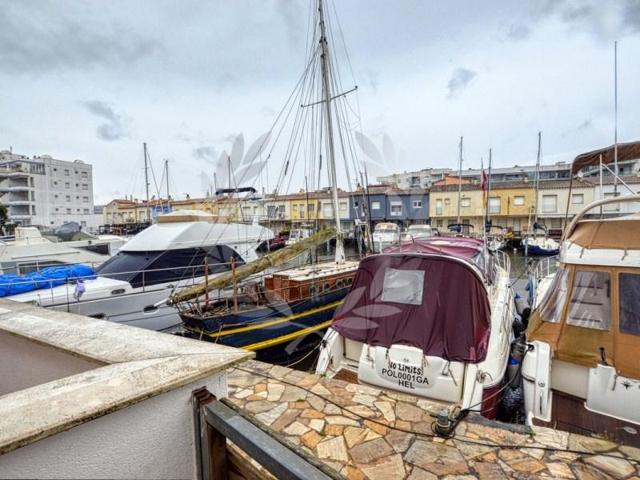 Casa en venta en Roses photo 0