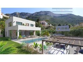 Chalet en venta en Denia photo 0