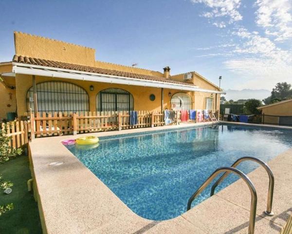 Chalet en venta en La Nucia, La nucia photo 0