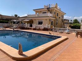 Chalet en venta en Torrevieja, Los altos photo 0